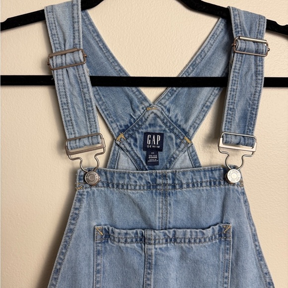 Gap shortalls 100% cotton size XS light wash cabincore cottagecore granola girl - Picture 2 of 7
